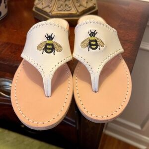 NWOB Jack Rogers Extremely Rare Bumblebee Thong Sandals White Size 7.5 M